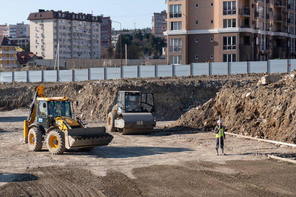 В Сочи строят школу на 1100 мест