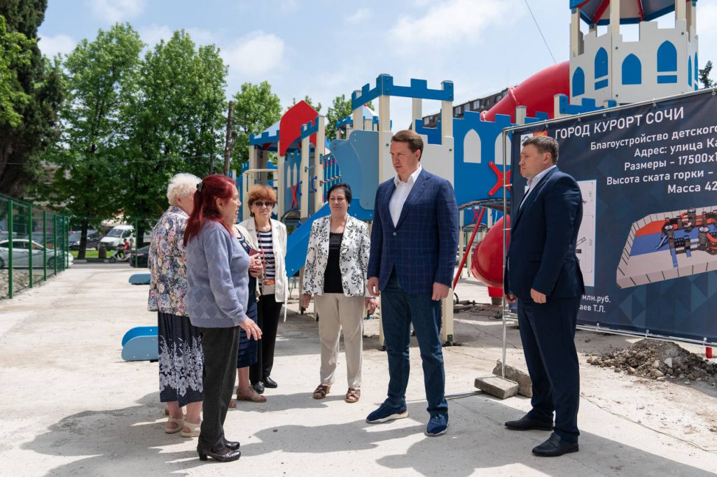 В Лазаревском районе Сочи готовят к открытию детский игровой комплекс