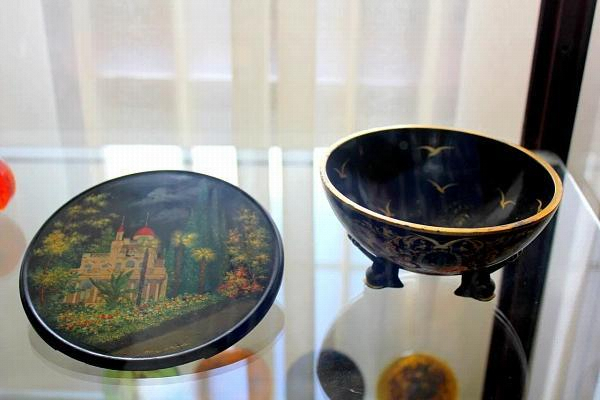 В Художественном музее открылась выставка «Сочинский сувенир»