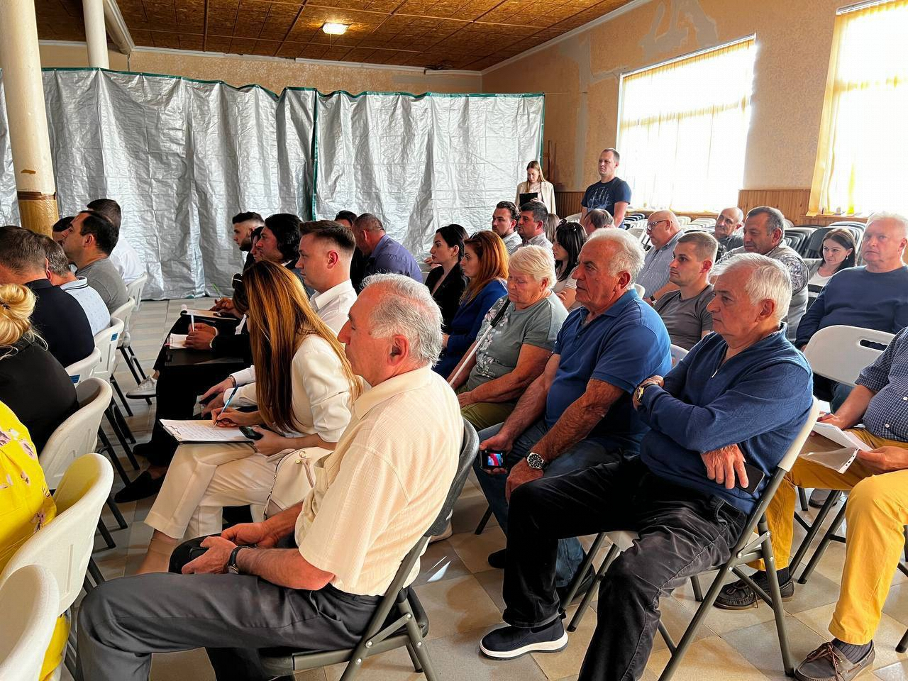 Жителям села Васильевка в Сочи рассказали о выполненных работах по благоустройству территории