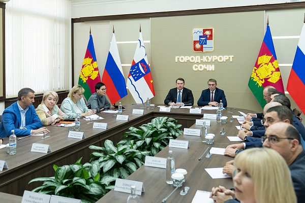 Глава Сочи провел рабочую встречу с депутатами Центрального района