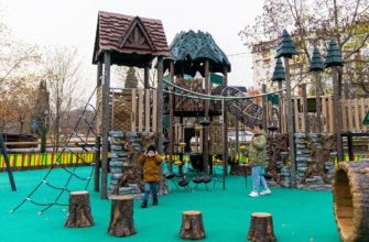 В Год архитектуры в Лазаревском районе Сочи обустроили 40 площадок для детей