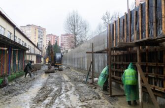 В Сочи восстанавливают подпорную стену на территории детсада № 121