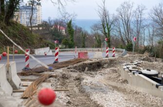 В Сочи завершается ремонт оползневого участка дороги в Адлерском районе